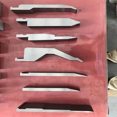 剪板機(jī)刀片、折彎模具、粉碎機(jī)刀片