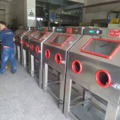 不銹鋼噴砂機 五金鞋模表面打粗糙處