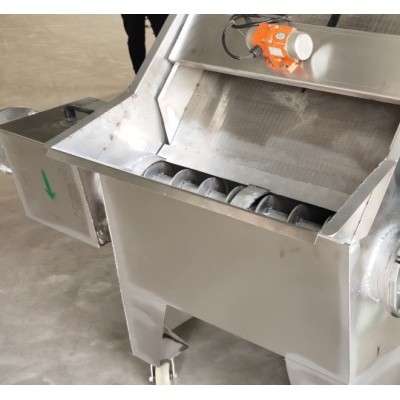 水泡糞設(shè)備，斜篩式干濕分離機(jī)廠家